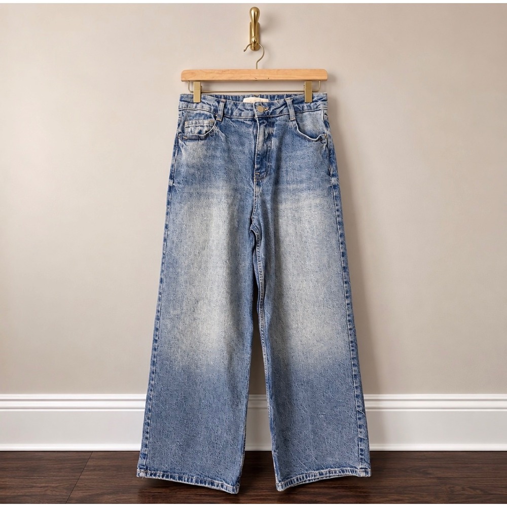 Zara High Waisted Wide Leg Jeans Light Wash Blue Denim Size 6 US 38 EUR
